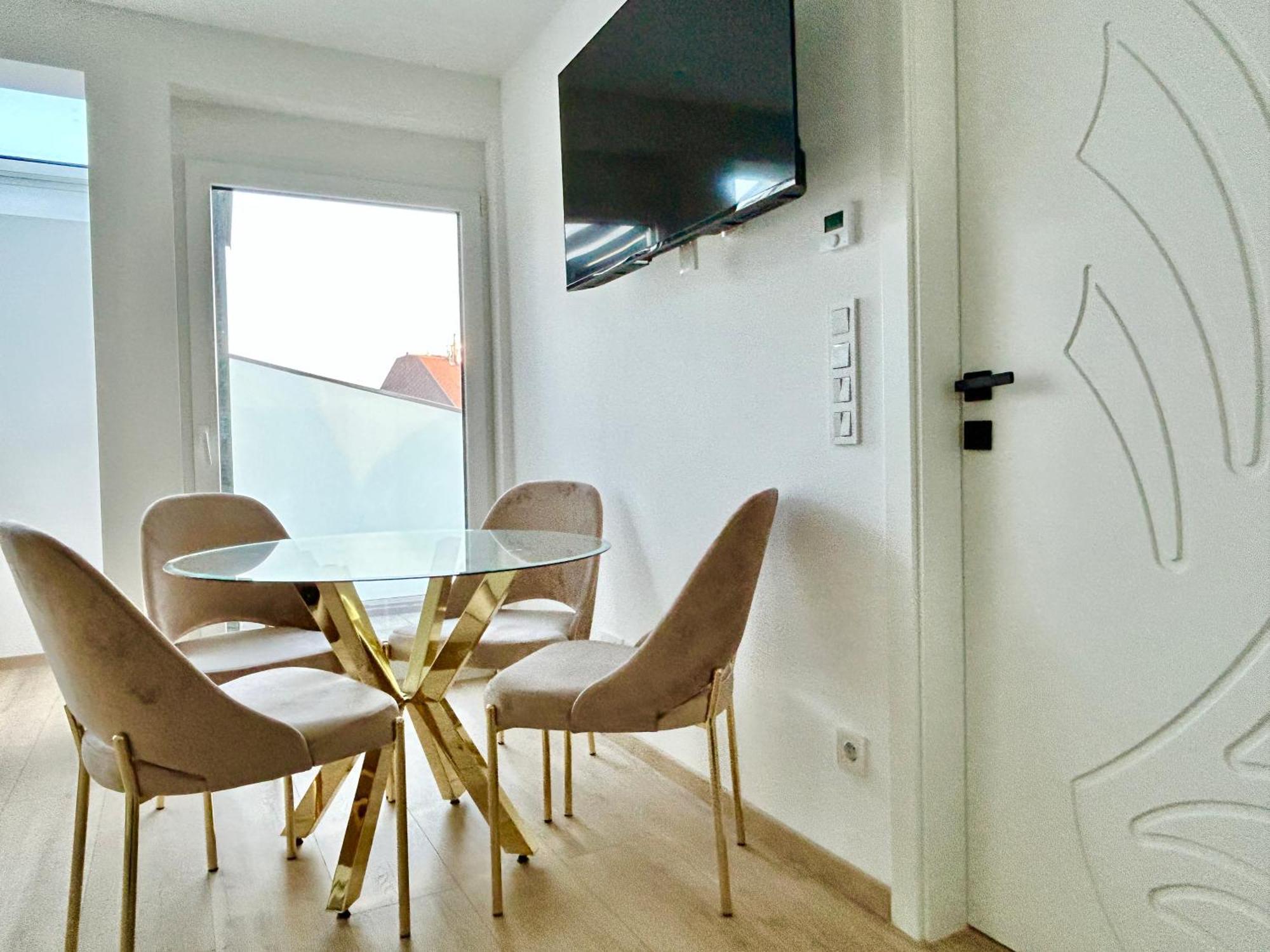 Asp Modern Apartments With Balcony & Free Parking Vienna Exterior photo